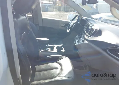 2020 Chrysler Pacifica Touring L из США, поврежденный, VIN 2C4RC1BG7LR139258